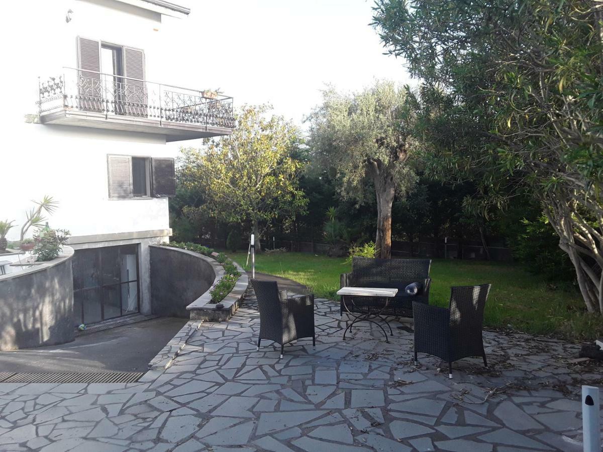 Etna Petit Relais Bed & Breakfast Nicolosi Exterior photo